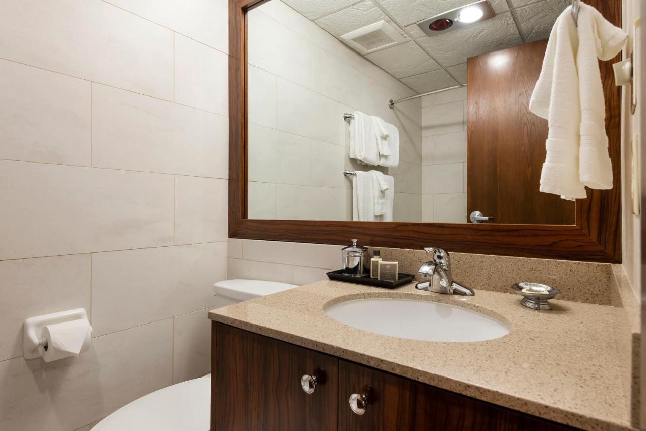 Alta'S Rustler Lodge Bagian luar foto