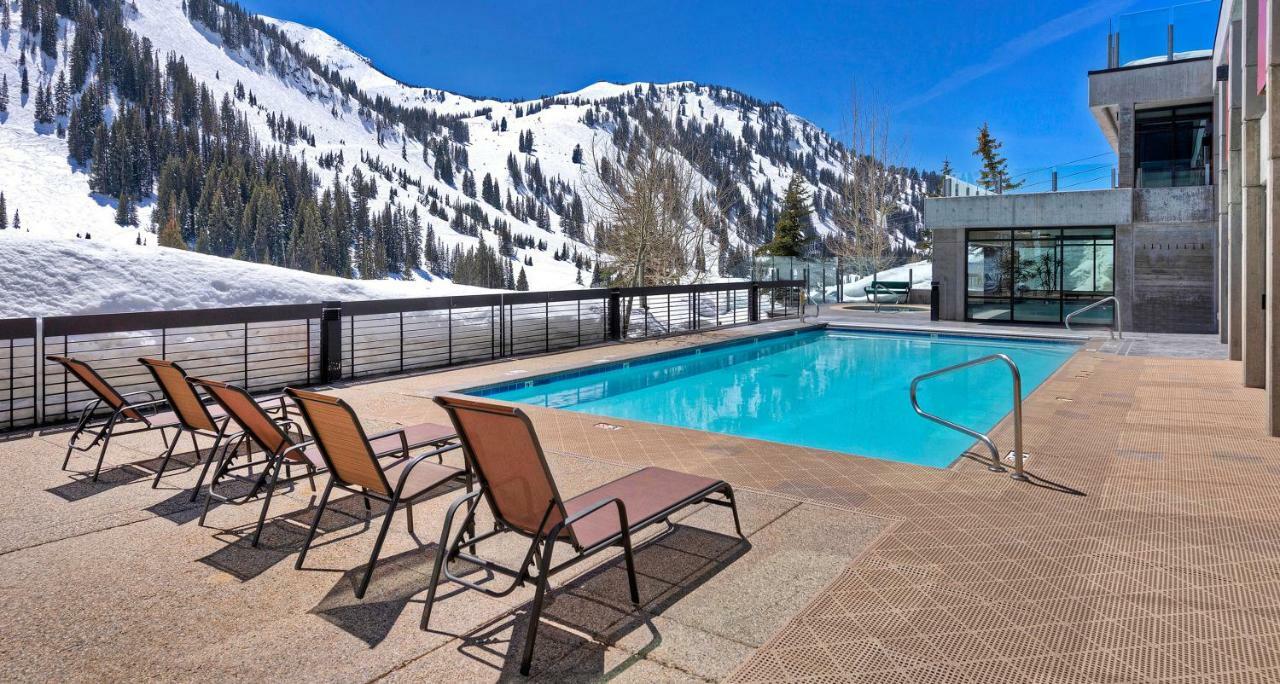 Alta'S Rustler Lodge Bagian luar foto
