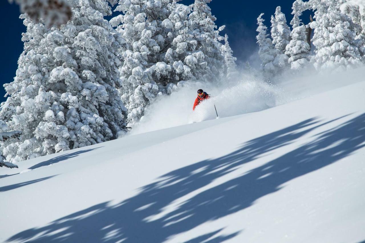 Alta'S Rustler Lodge Bagian luar foto